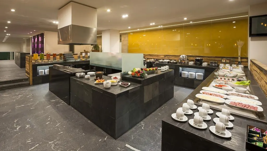 Camino Real Puebla Hotel & Suites